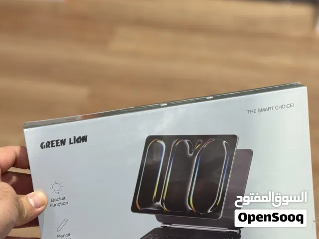 ماجيك كيبورد جرين للايبادات اير 6 2024 والبرو 2024 شاشة 11 انش