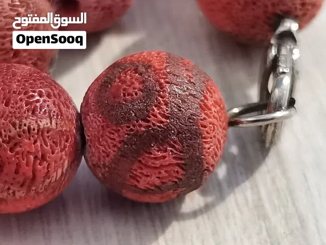 قلادة مرجان طبيعي أصلي (مرجان البحر المتوسط)، قطعة أثرية يعود تاريخها لعام 1900.
