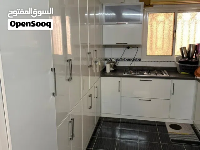 فني مطابخ الألمنيوم في جدة وصيايه المطابخ وتغير مصفلات المطابخ فك ونقل