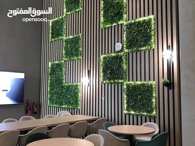 ديكورات داخلية بالنباتات الطبيعية و الصناعية