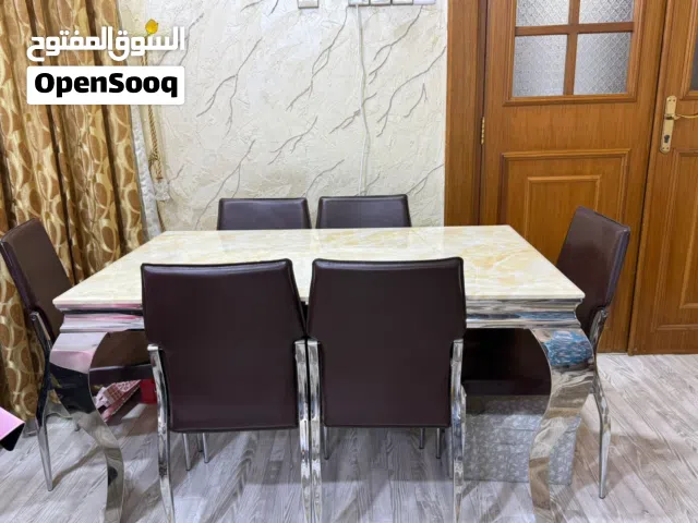 ميز طعام قوي جداً استعمال قليل كراسي 6