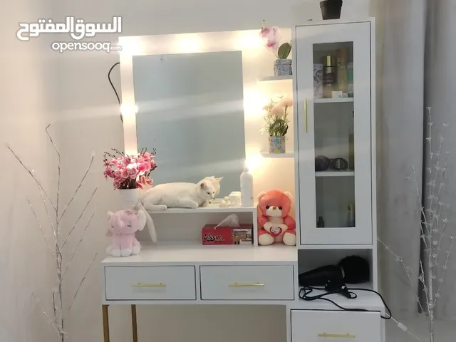 dressing table