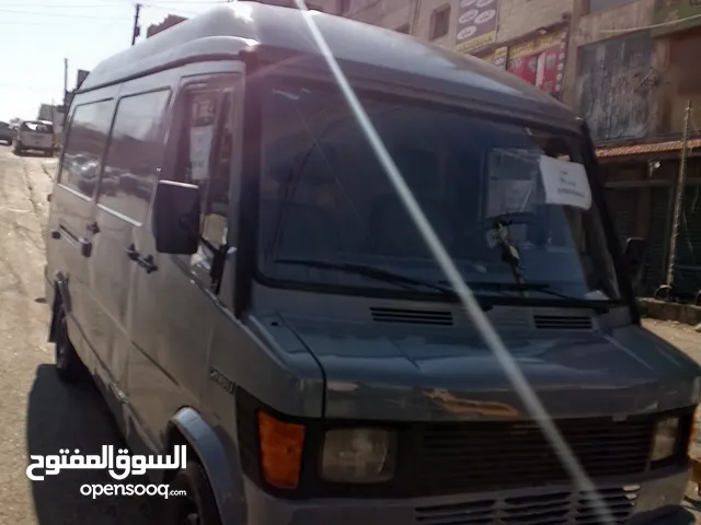 باص مرسيدس فان ديزل موديل 93 بحاله ممتازه