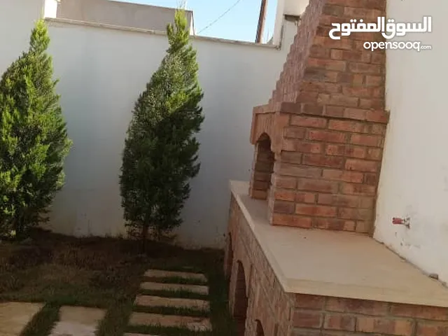 220 m2 More than 6 bedrooms Villa for Sale in Benghazi Hai Qatar
