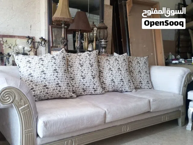 طقم كنب 7 مقاعد خشب سويد وزان منجد جديد موجود في الزرقاء الجديده