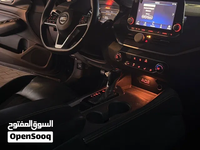 2021 نيسان التيما SR
