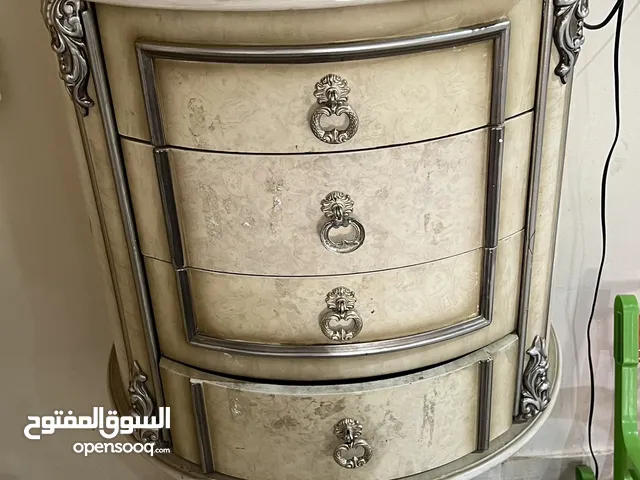 طاوله مدخل استقبال وطاوله بيج