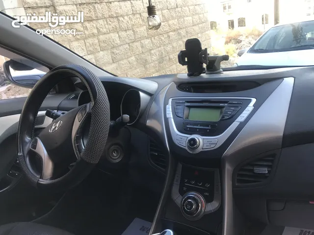 هيونداي افانتي MD 2014 للبيع