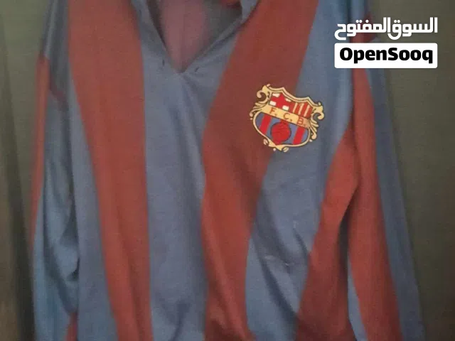 قميص برشلونة (إصدار قديم) - قطعة نادرة للمقتنين"