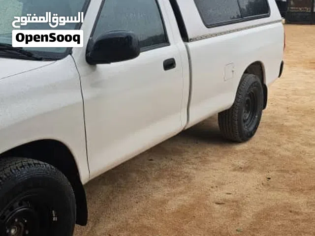 للبيع غطاء صندوق خلفي لتايوتا تندرا 2006 فردة وحدة لون ابيض حالة ممتازه خالي من البياد بكامل ملحقاته