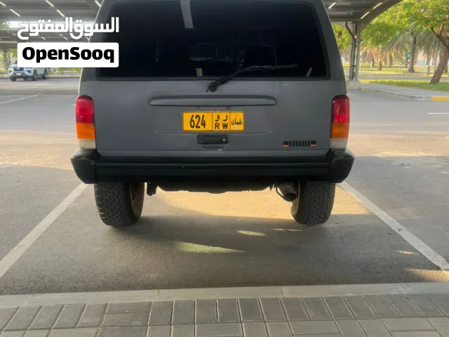 2000 جيب شيروكى Sport