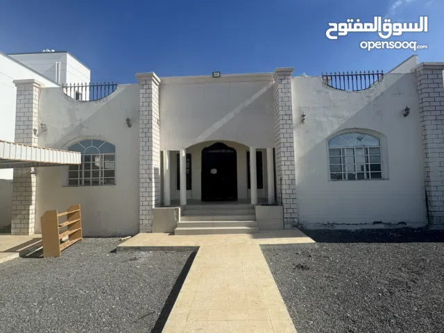 300 m2 4 Bedrooms Townhouse for Rent in Muscat Al Maabilah