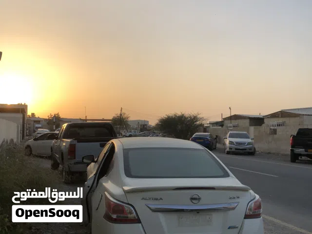 للبيع قطع غيار التيما 2015
