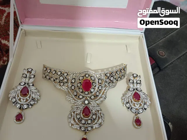 For sale nice necklace artificial colour 100% guarantee lifetime colour is not gun very good quality