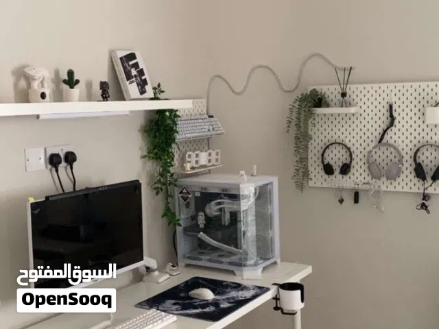 طاولة للبيع