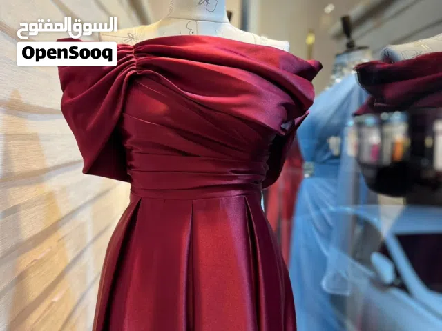 فساتين جملة وقطاعي