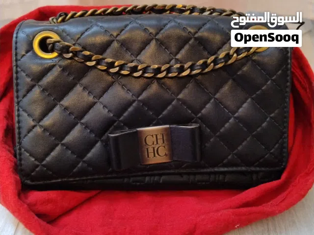 كارولينا هيرارا أصليه استعمل خفيف