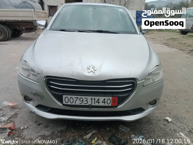 Peugeot 301 1.2 vti 2014