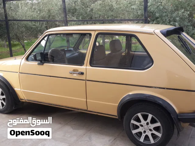 مطلوب باب سيارة جولف 83 سبورت