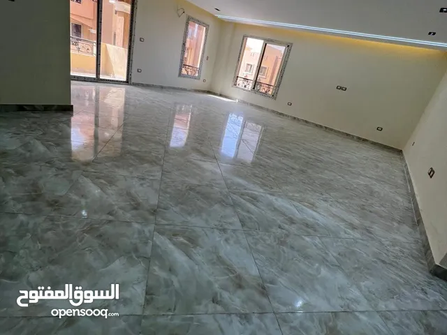 178 m2 3 Bedrooms Apartments for Sale in Giza Sheikh Zayed