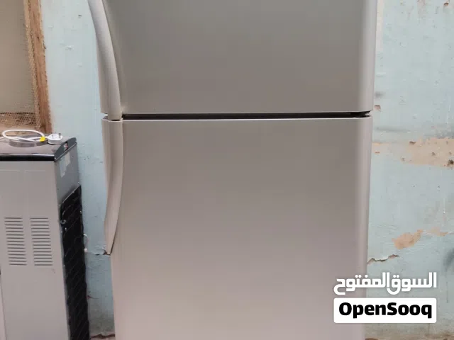 تم نبيع ثلاجه فرجدير امركي 24 قدم بحاله ممتازه حجم كبير سلفر معا التوصيل والكفاله