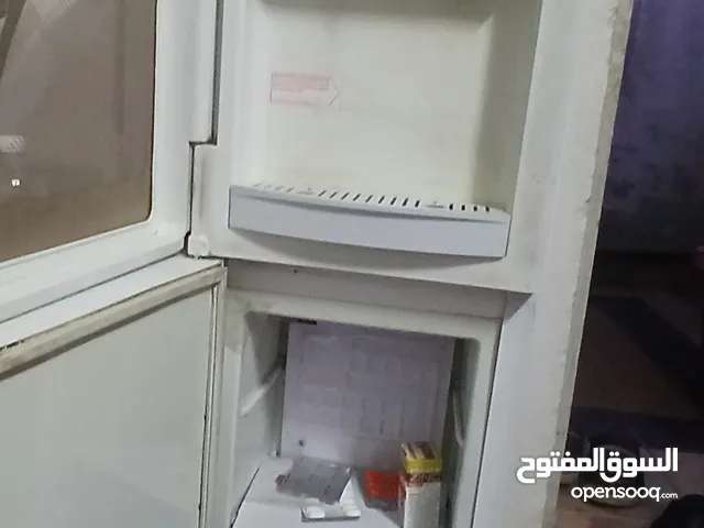 براد ماء يشتغل حار وبارد وبي حافظة للبرودة المواد