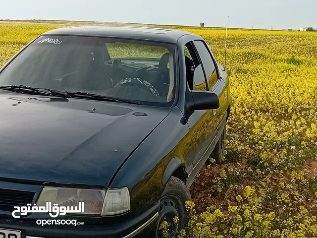 Used Opel Vectra in Madaba