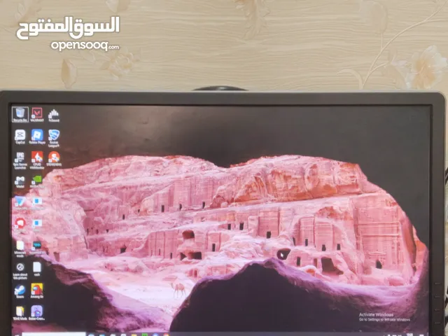 Dell computer monitor pc, 60 hz, 1920x1080, 21.5 inch, used no damage at all and no marks like new.