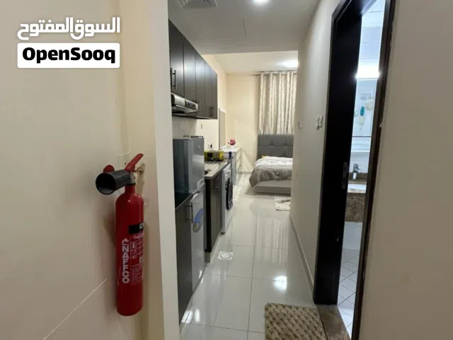 استوديو مفروش للايجار الشهرى اماره عجمان  النعيميه شارع الملك فيصل خلف لؤلؤه الخليج