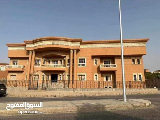 600 m2 More than 6 bedrooms Villa for Sale in Cairo Shorouk City