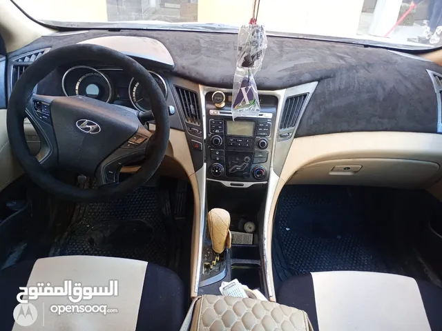 هونداي سوناتا للبيع 2011