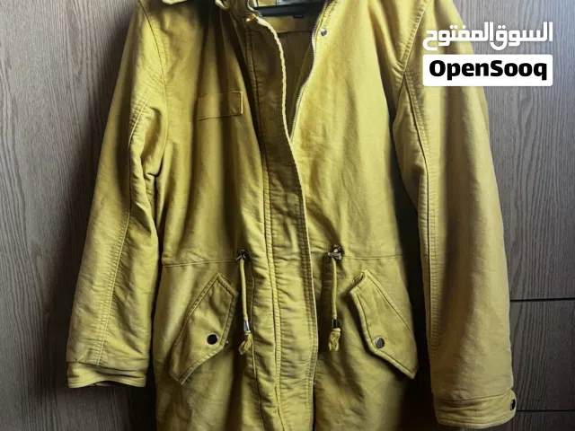 ملابس متنوعة بعدة احجام صيفي شتوي