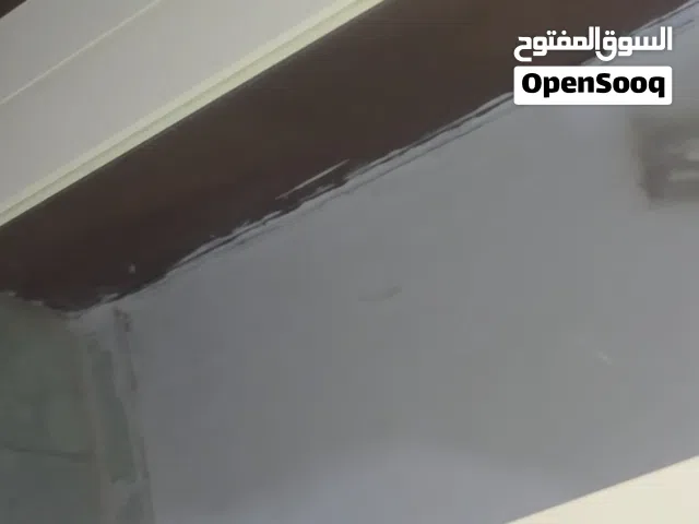 خزانه ملابس من ايكيا استعمال خفيف مع قطعه قبله لتركيب منفصله