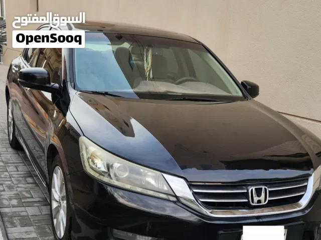 2014 هوندا اكورد LX