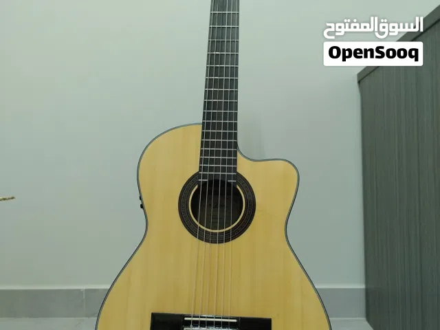 جيتار سيمي كلاسيك