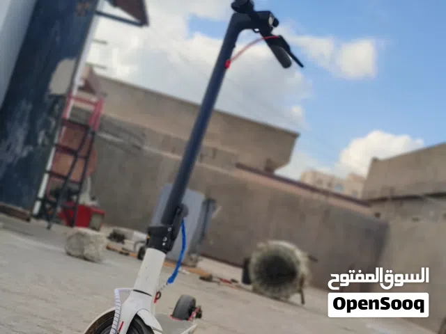 سكوتر الكهربائي شاومي مستعمل بيجميع ملحقاته يبي قوما اممياسعركزيوني