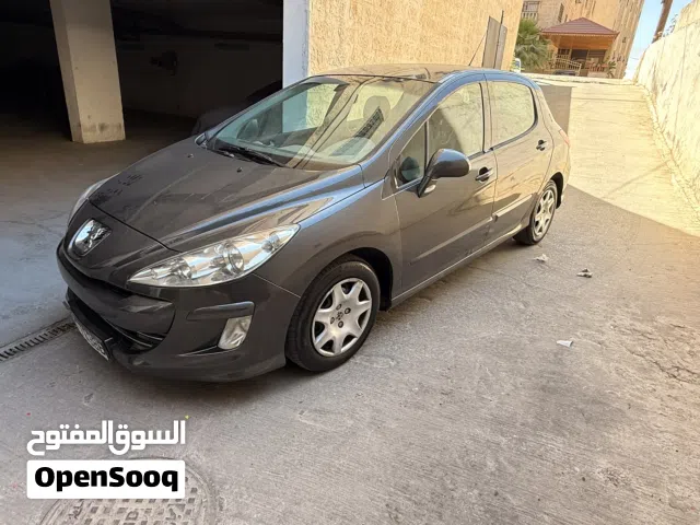 2011 بيجو 308 Access