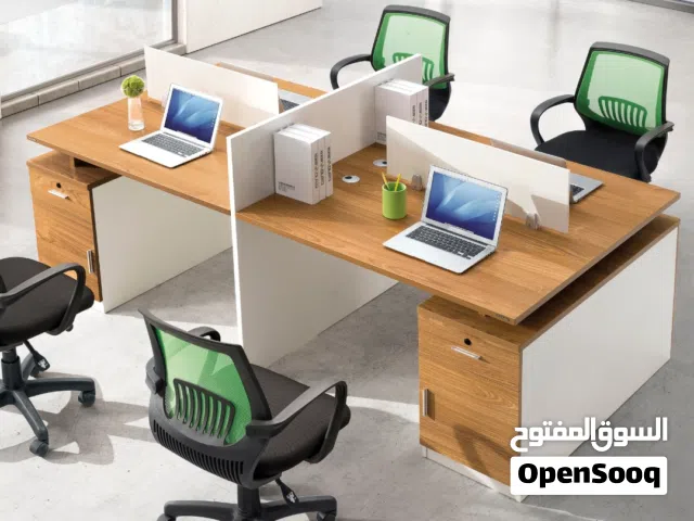 4 person workstation