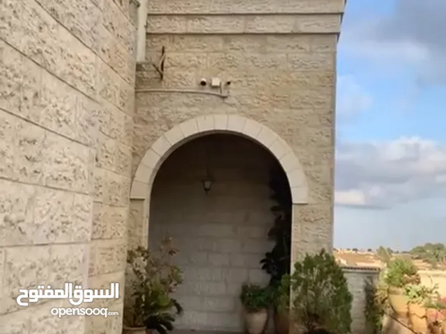 170 m2 3 Bedrooms Apartments for Sale in Ramallah and Al-Bireh Al Masyoon