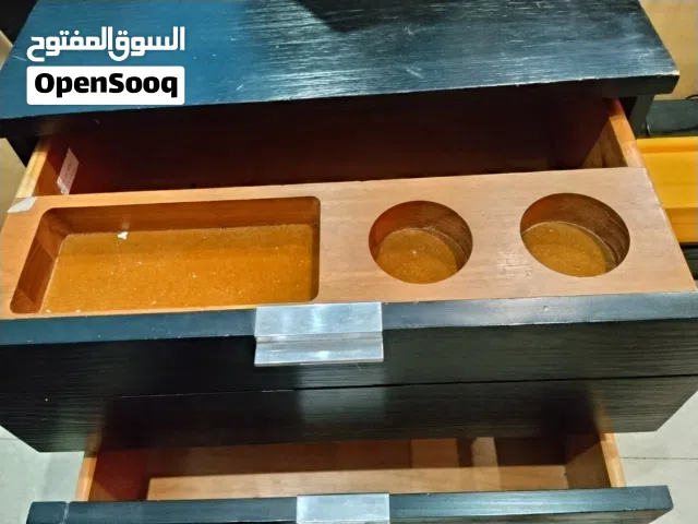 طاولات جانبیه للسریر