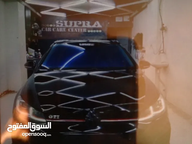 جولف 2018 اللون اسود