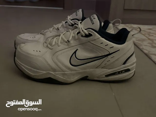 NIKE AIR MONARCH