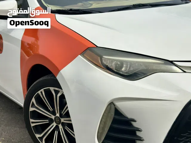 للبيع تويوتا كورولا 2017 SE صالون سيدان مستعملة