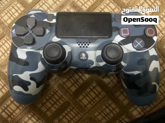 وحدة كنترول بلاي ستيشن فور مستعمل ولاكن زر R1 يوجد به مشكله