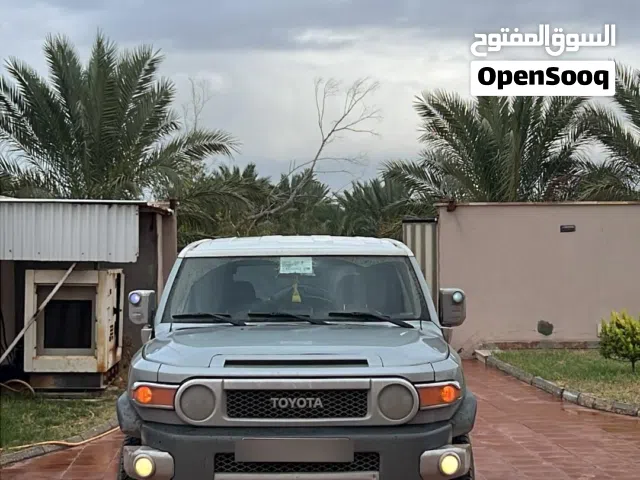 Used Toyota FJ in Tripoli