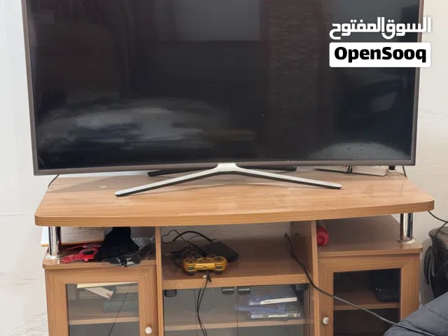طاولة تلفاز ولا غلطة
