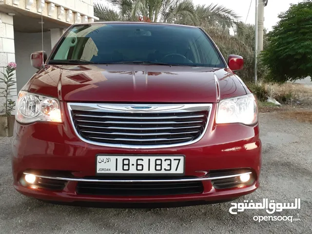 Used Chrysler Voyager in Amman