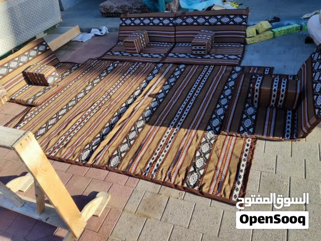 الاناقه للمفروشات تنجيد المراتب ومجالس اليمنيه ستائر كنب وانترهات