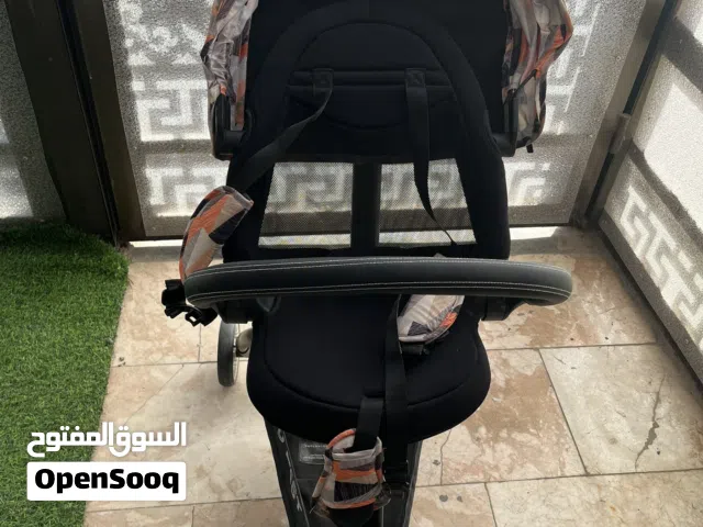 عربانة اطفال على شكل كرسي تفيد تقريبا لعمر 5-6 سنوات كلش قويه الاصلية مو الخفيفه وبيها حزام ثلاثي