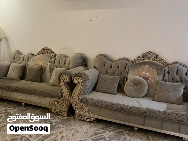 شراء أثاث مستعمل بالرياض ونقل العفش داخل وخارج الرياض وطش الأثاث التآلف والقديم بالرياض ورمى أثاث خر